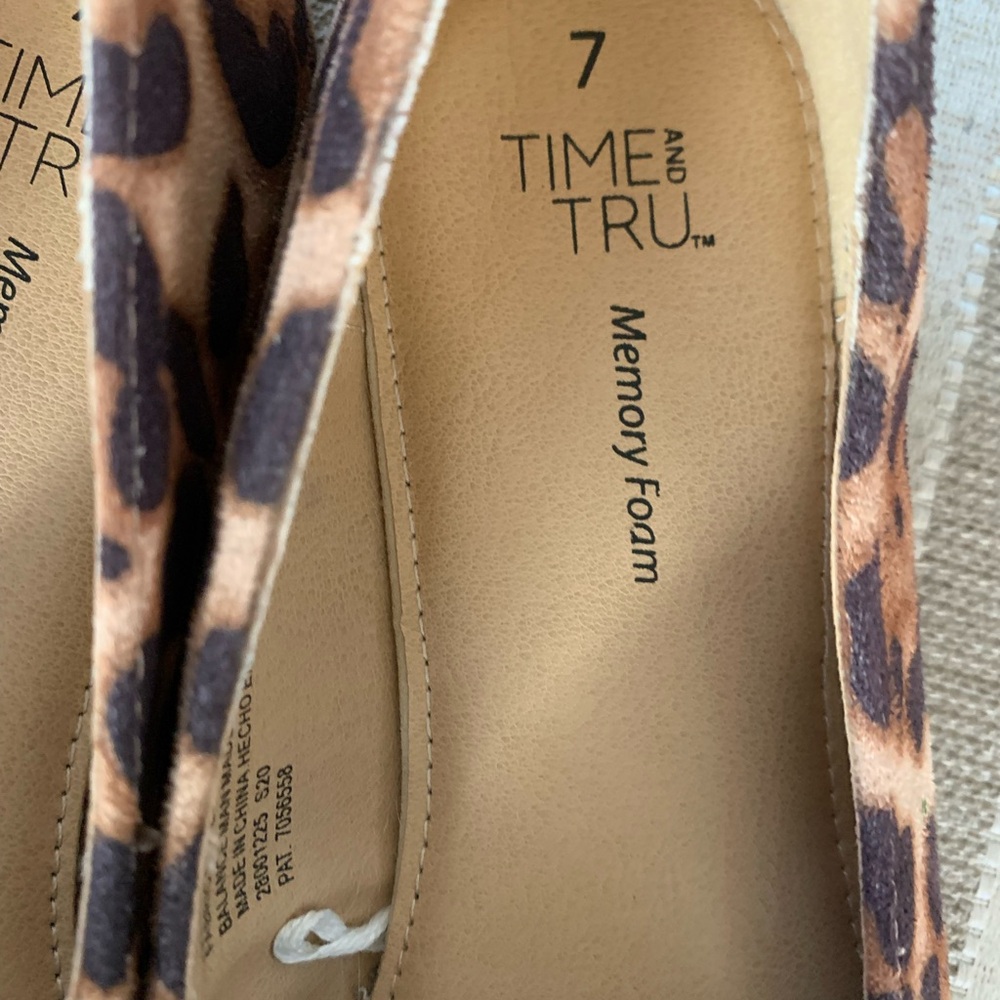 Time&Tru Memory Foam Animal Print Flats Size 7 - image 3